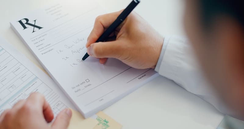 A senior veteran getting medical counsel